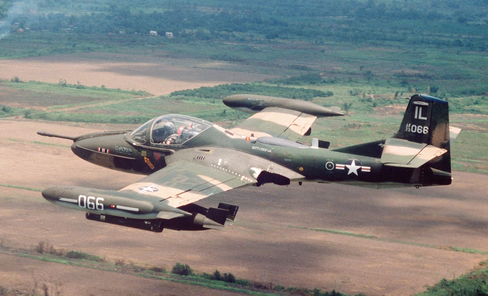 A-37 Dragonfly — chasseur 2e gen — États-Unis