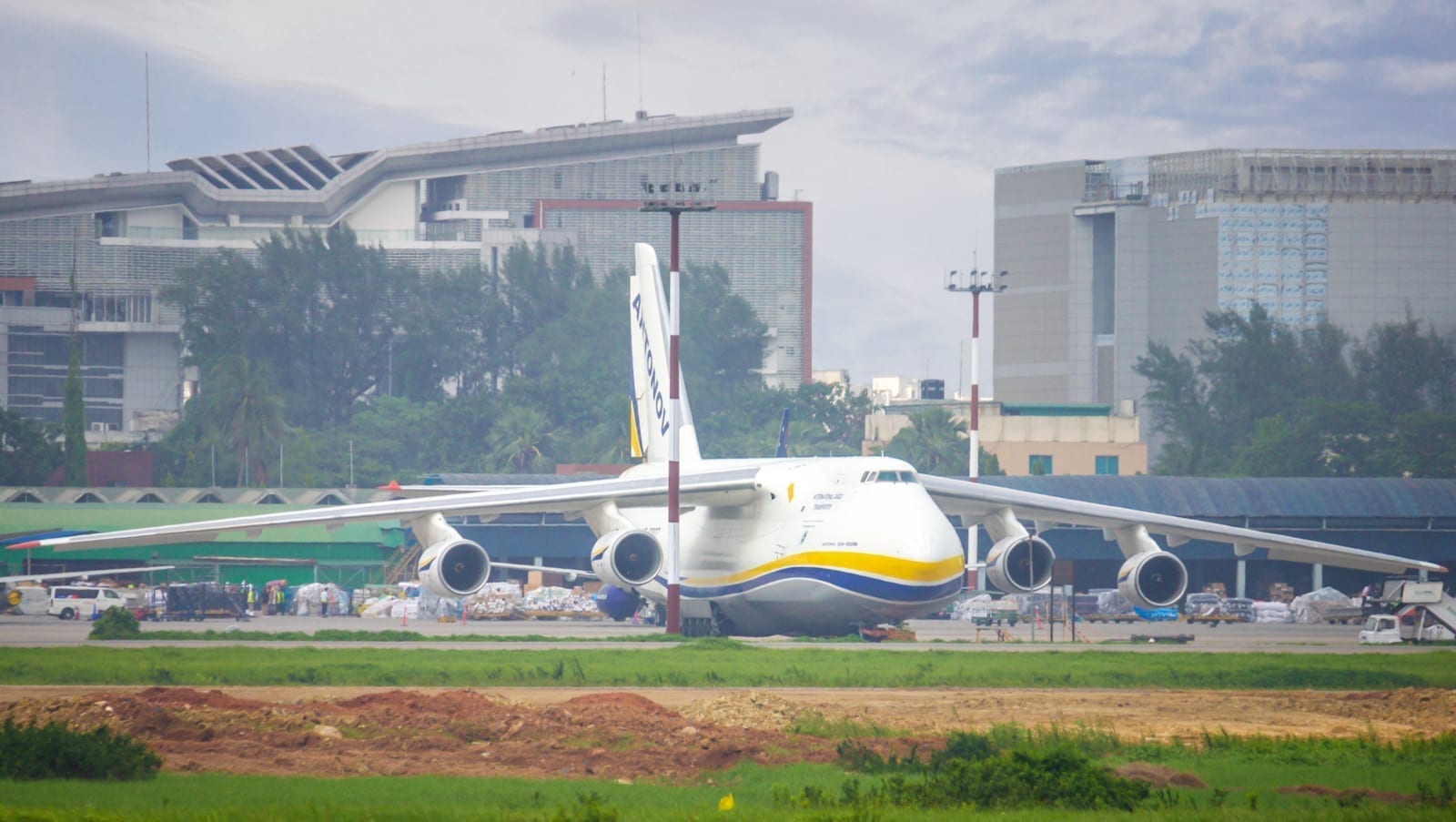 Antonov An-124 Ruslan — chasseur 3e gen — Ukraine