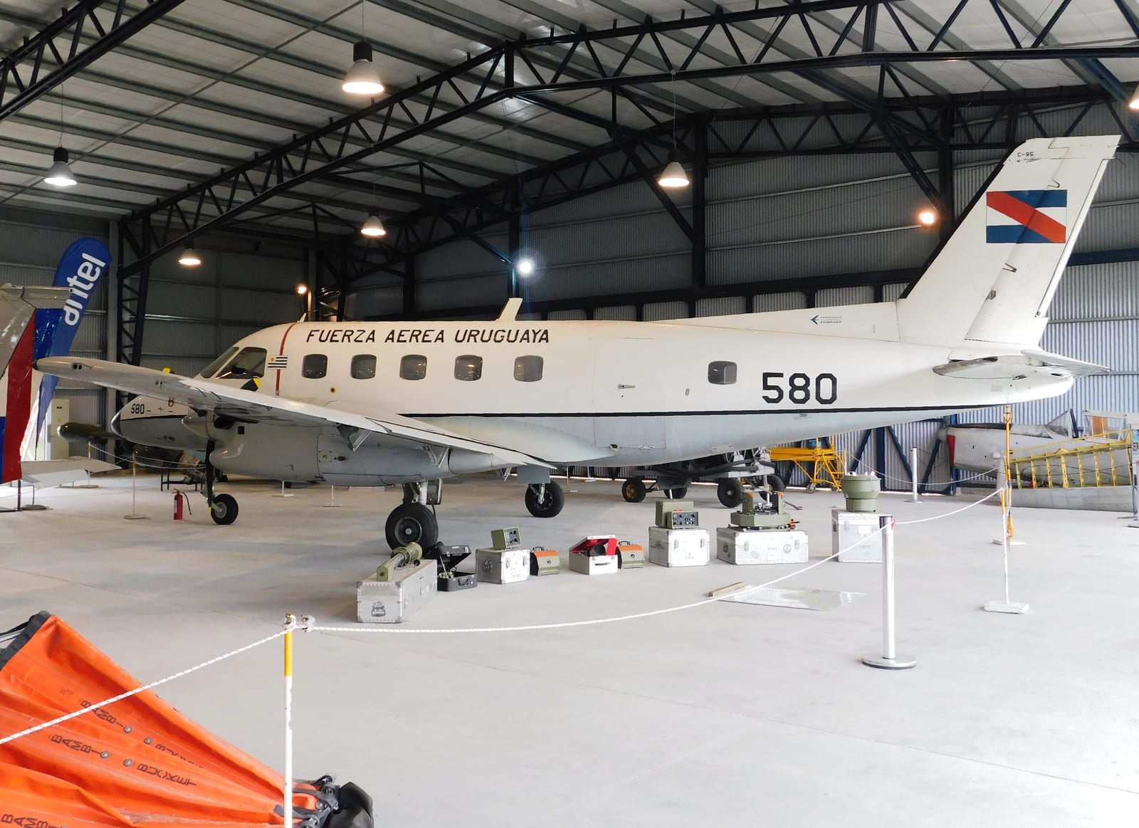 Embraer EMB-110 Bandeirante — chasseur 2e gen — Brésil