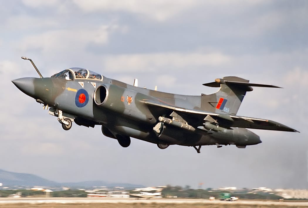 Blackburn Buccaneer — chasseur 2e gen — Royaume-Uni