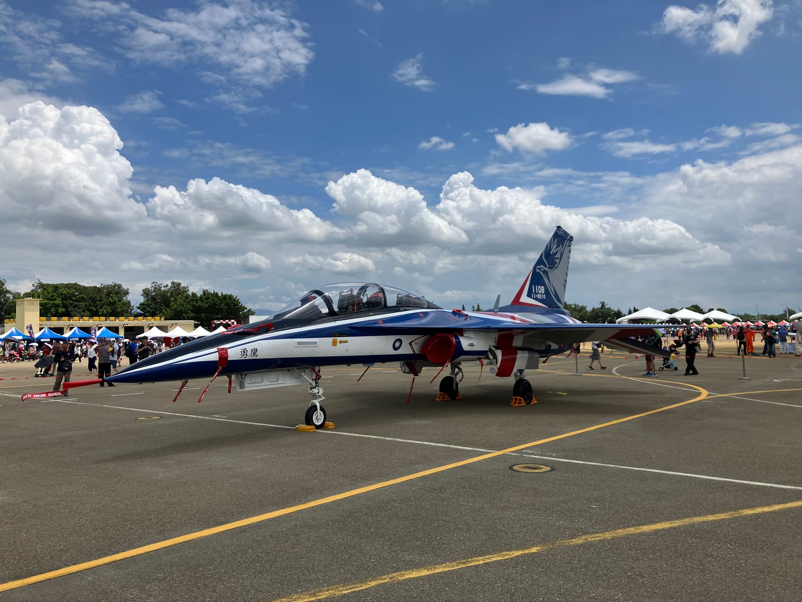 AIDC T-5 Brave Eagle — chasseur 4e gen — Taïwan