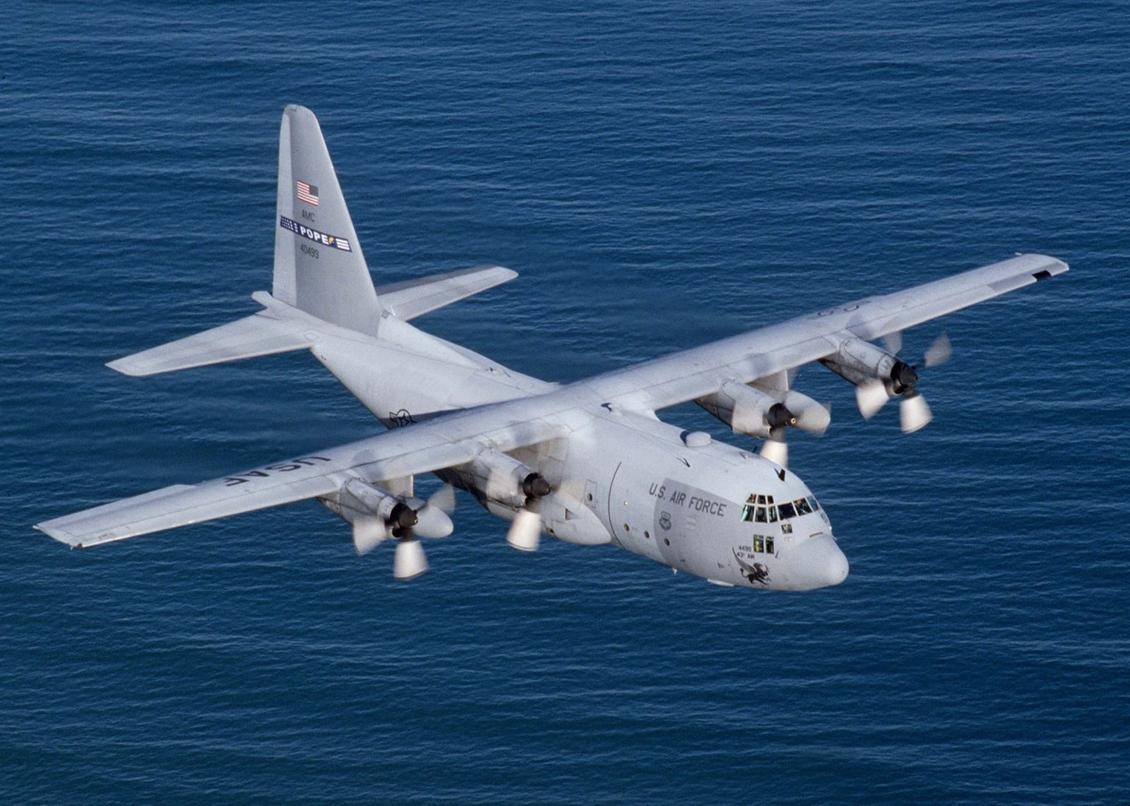 C-130 Hercules — chasseur 1e gen — États-Unis