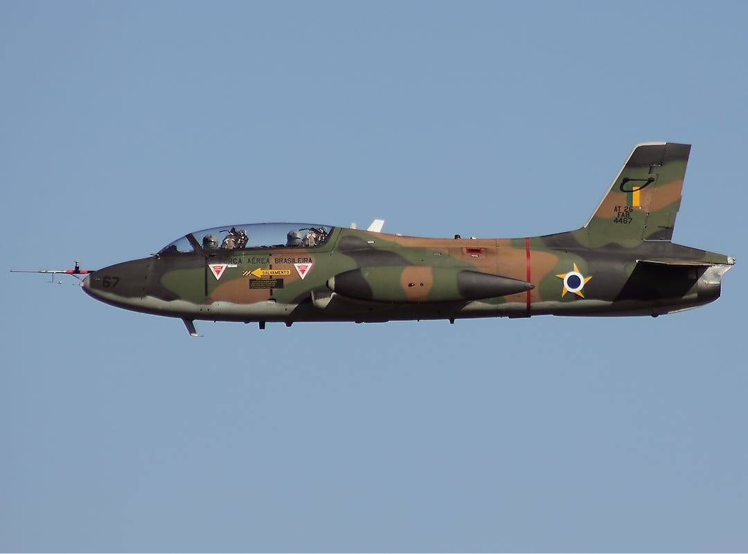 Embraer EMB-326 Xavante — chasseur 2e gen — Brésil