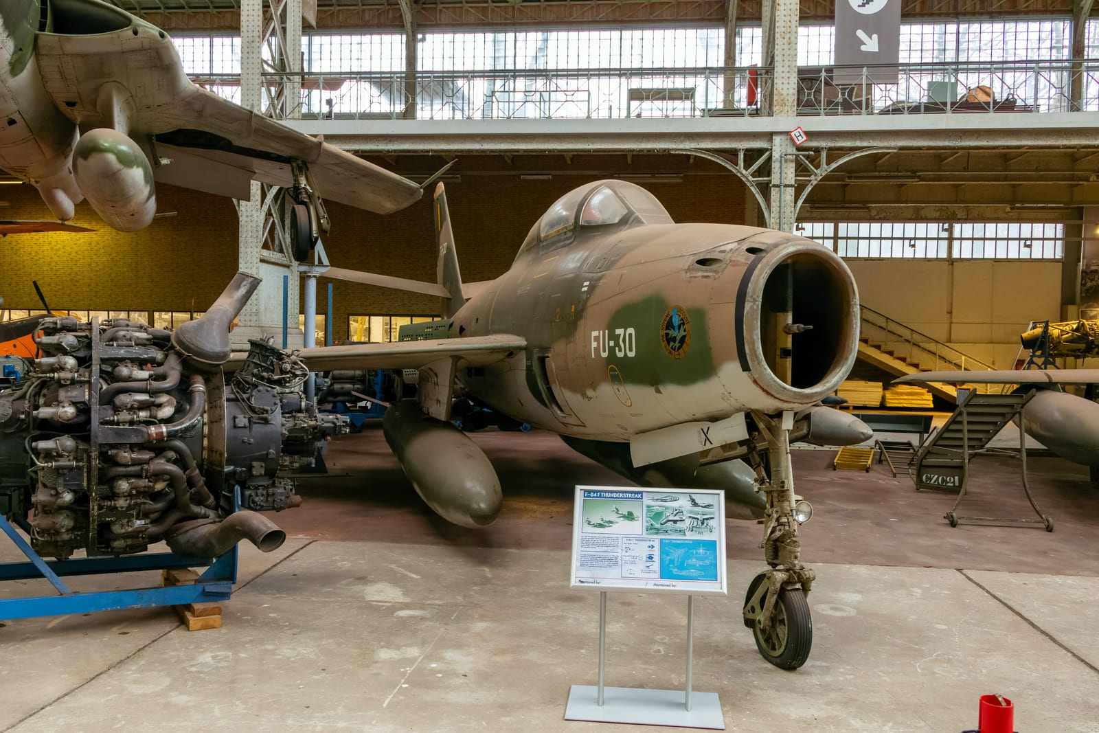 F-84F Thunderstreak — chasseur 1e gen — États-Unis