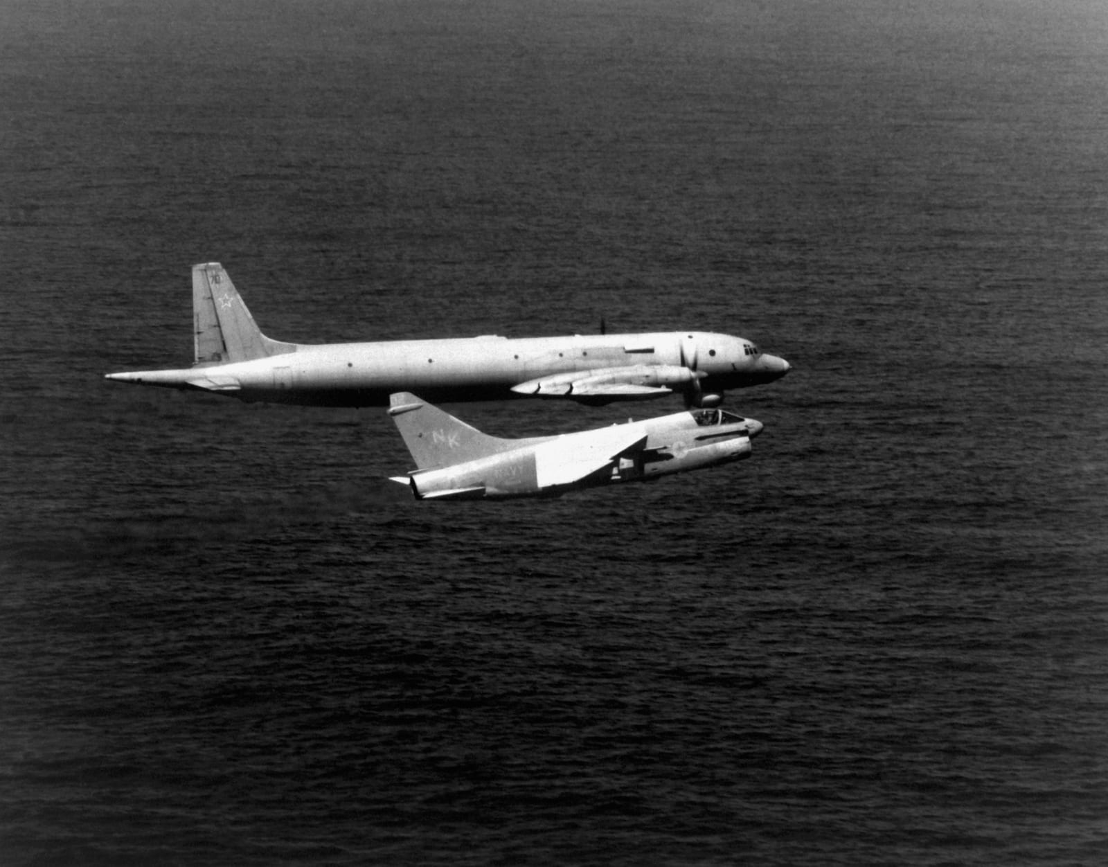 Iliouchine Il-38 — chasseur 2e gen — Russie
