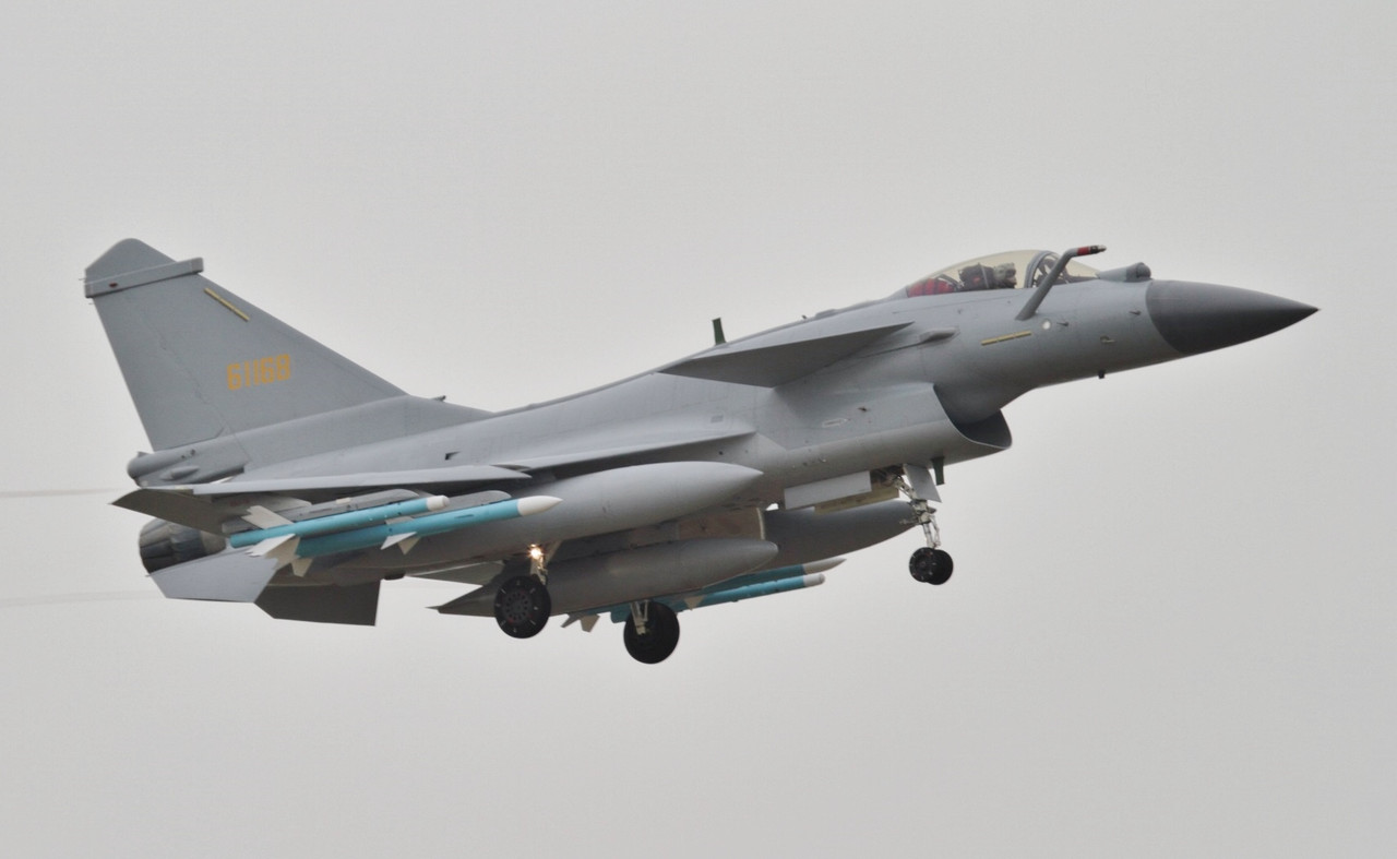 Chengdu J-10 — chasseur 4e gen — Chine