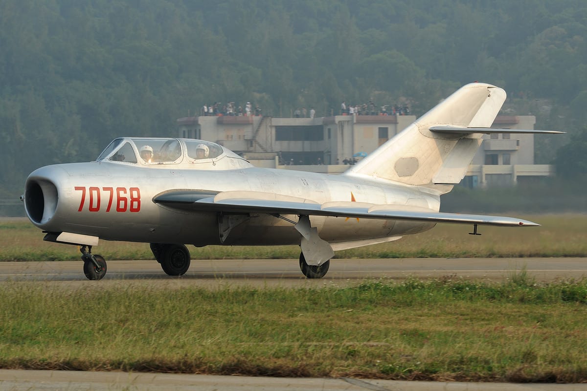 Shenyang J-5 — chasseur 2e gen — Chine