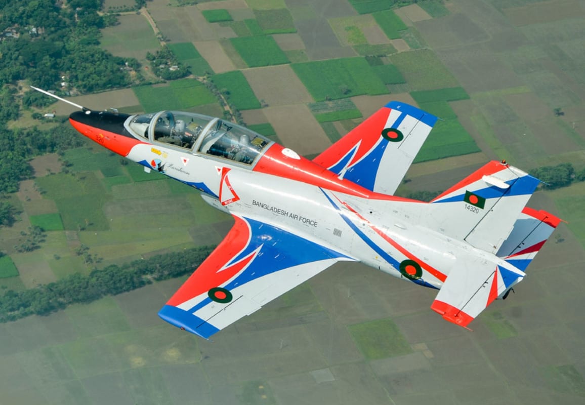 Hongdu JL-8 — chasseur 3e gen — Chine