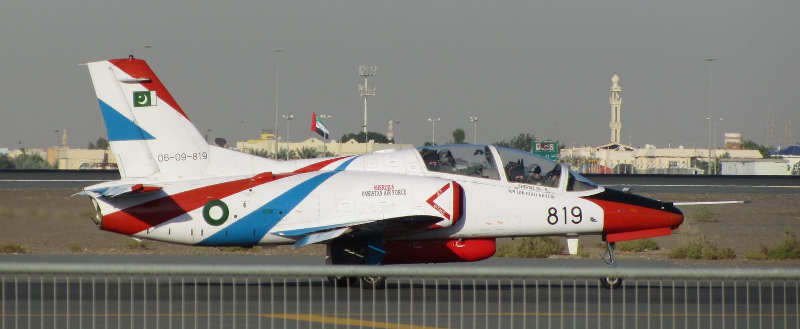 Hongdu K-8 Karakorum — chasseur 3e gen — Chine