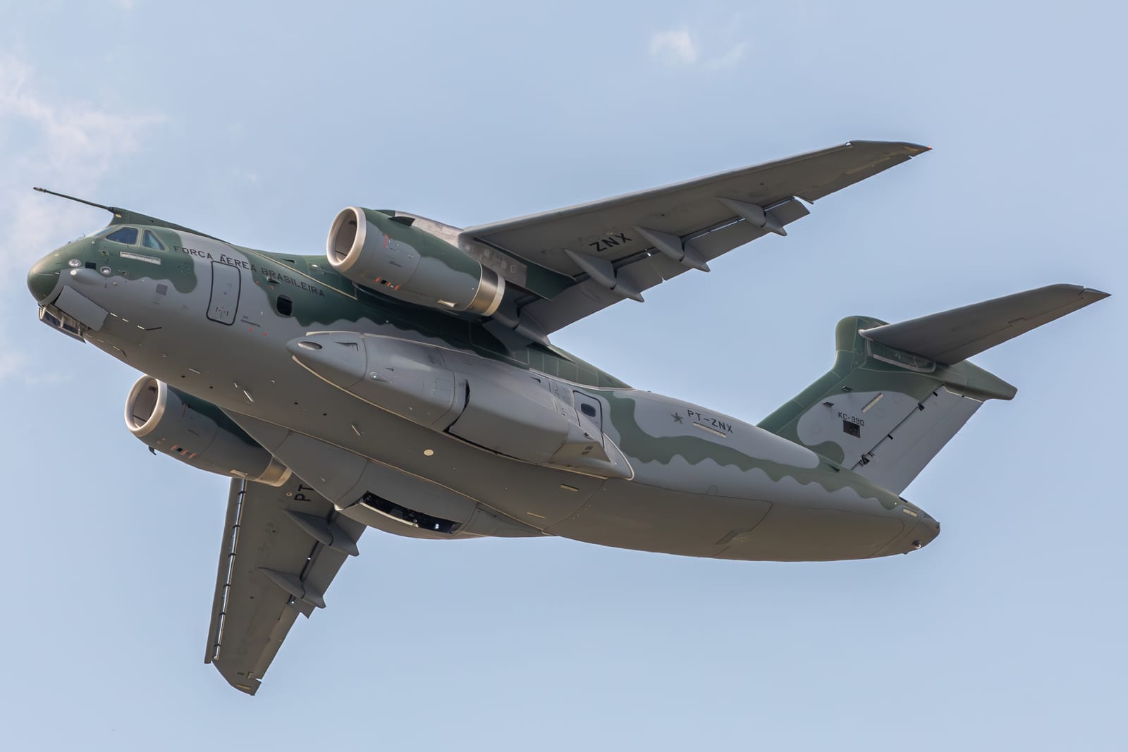 Embraer KC-390 Millennium — chasseur 4e gen — Brésil