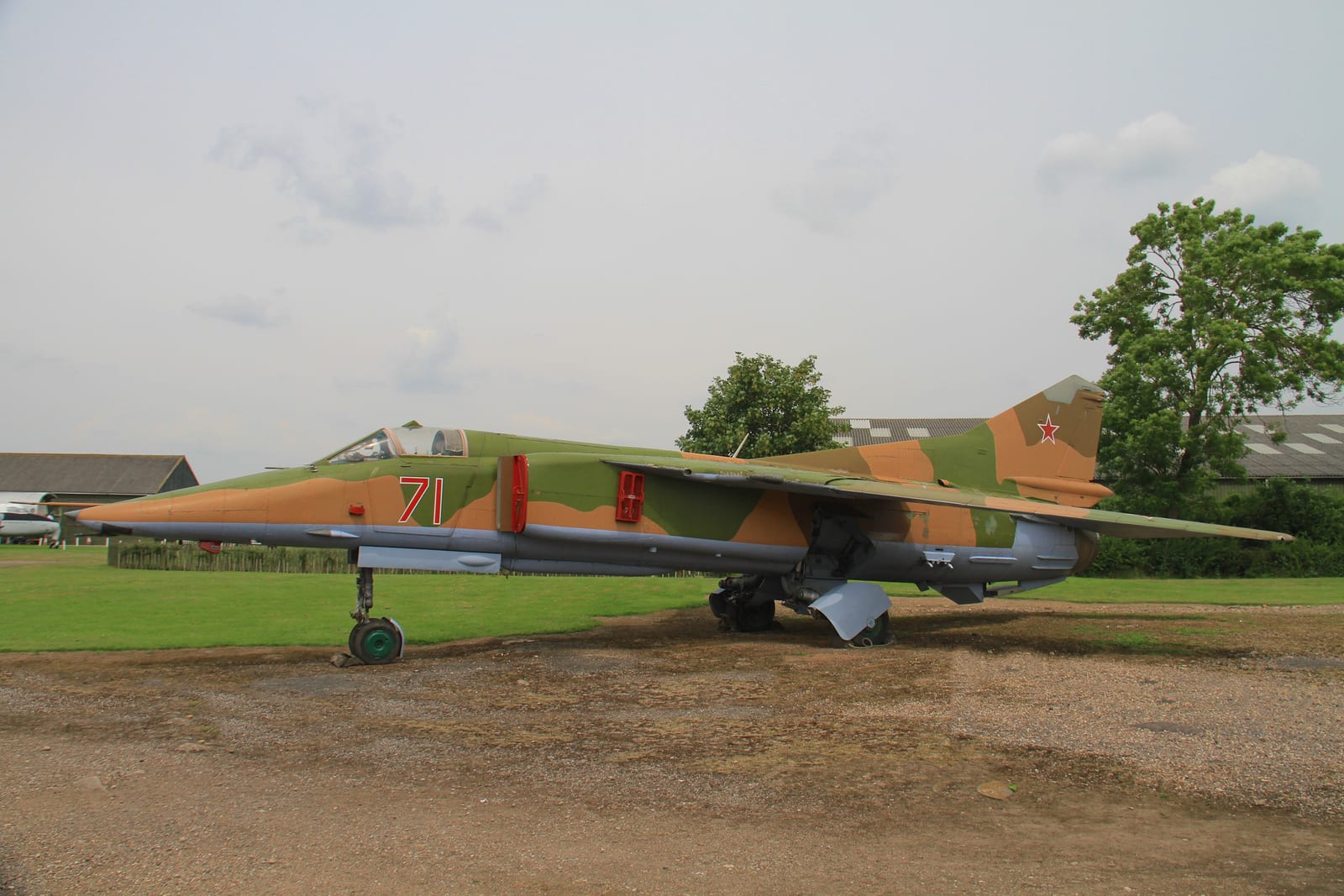MiG-27 — chasseur 3e gen — Russie