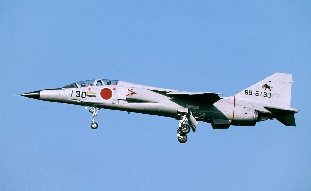 Mitsubishi T-2 — chasseur 3e gen — Japon