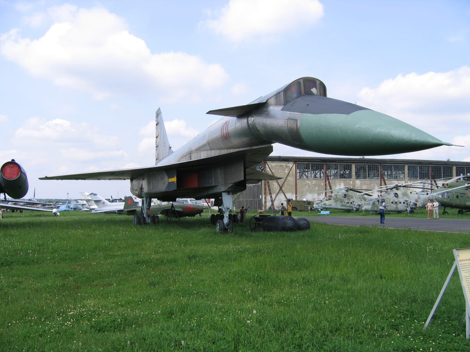 Sukhoi T-4 — chasseur 3e gen — Russie